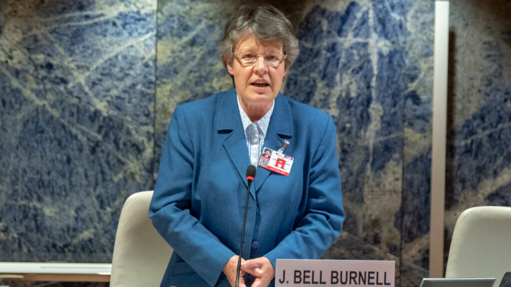 Jocelyn Bell en 2019. // Source : Flickr/Jean-Philippe Escard of UNCTAD (photo recadrée) Jocelyn Bell en 2019. // Source : Flickr/Jean-Philippe Escard of UNCTAD (photo recadrée)