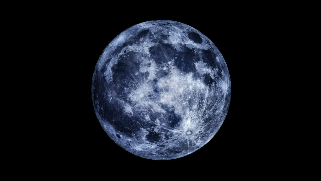 Cette photo n'est pas une excuse pour croire que la « super-Lune bleue de sang » existe. // Source : Rob Mogford (photo recadrée) Cette photo n'est pas une excuse pour croire que la « super-Lune bleue de sang » existe. // Source : Rob Mogford (photo recadrée)