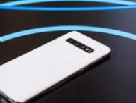 Samsung Galaxy S10 // Source : Kārlis Dambrāns