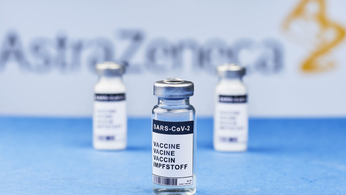 Vaccins AstraZeneca contre le coronavirus. // Source : Marco Verch sous Creative Commons 2.0 (photo recadrée) Vaccins AstraZeneca contre le coronavirus. // Source : Marco Verch sous Creative Commons 2.0 (photo recadrée)