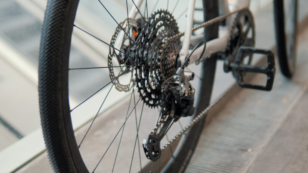 Le dérailleur du Canyon Roadlite:On  // Source : Louise Audry pour Numerama