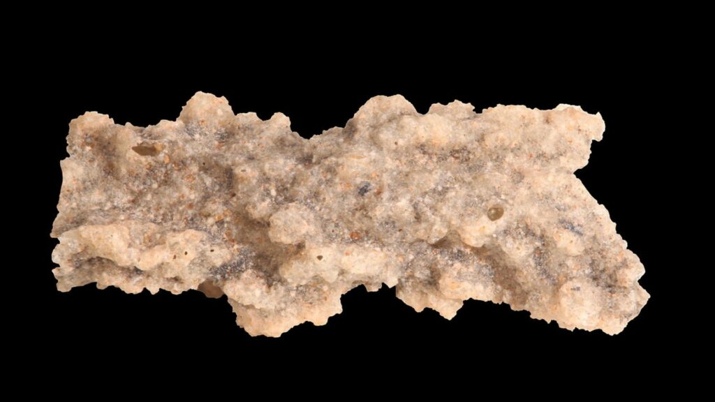 Fulgurite, le verre qui se forme lors de l'impact de la foudre avec la roche terrestre. // Source : Wikicommons/Rama Fulgurite, le verre qui se forme lors de l'impact de la foudre avec la roche terrestre. // Source : Wikicommons/Rama