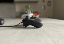 Le profil de la manette Razer Wolverine V2 pour Xbox // Source : Maxime Claudel pour Numerama Le profil de la manette Razer Wolverine V2 pour Xbox // Source : Maxime Claudel pour Numerama