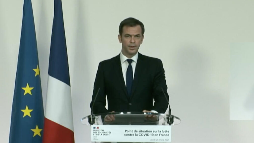 Olivier Véran le 25 mars 2021. // Source : Via Facebook Ministère de la solidarité et des santés