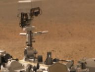 Représentation de Perseverance sur Mars. // Source : CNES/VR2Planets, 2021 (photo recadrée)
