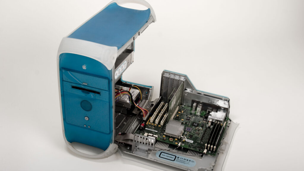 Ce processeur se trouvait à l’intérieur de l’iMac G3. // Source : Flickr/CC/Carl Berkeley (photo recadrée) Ce processeur se trouvait à l’intérieur de l’iMac G3. // Source : Flickr/CC/Carl Berkeley (photo recadrée)