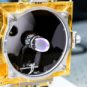 Tests sur l'instrument SuperCam. // Source : CNES/OLLIER Alexandre, 2019 (photo recadrée) Tests sur l'instrument SuperCam. // Source : CNES/OLLIER Alexandre, 2019 (photo recadrée)