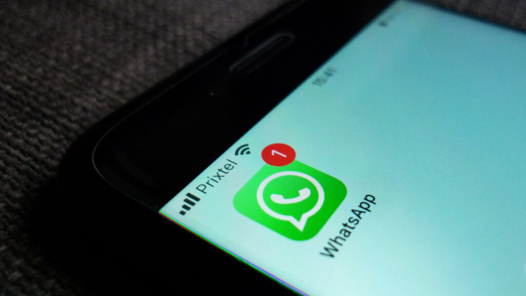 L'app WhatsApp sur un iPhone. // Source : Photo Nelly Lesage pour Numerama L'app WhatsApp sur un iPhone. // Source : Photo Nelly Lesage pour Numerama