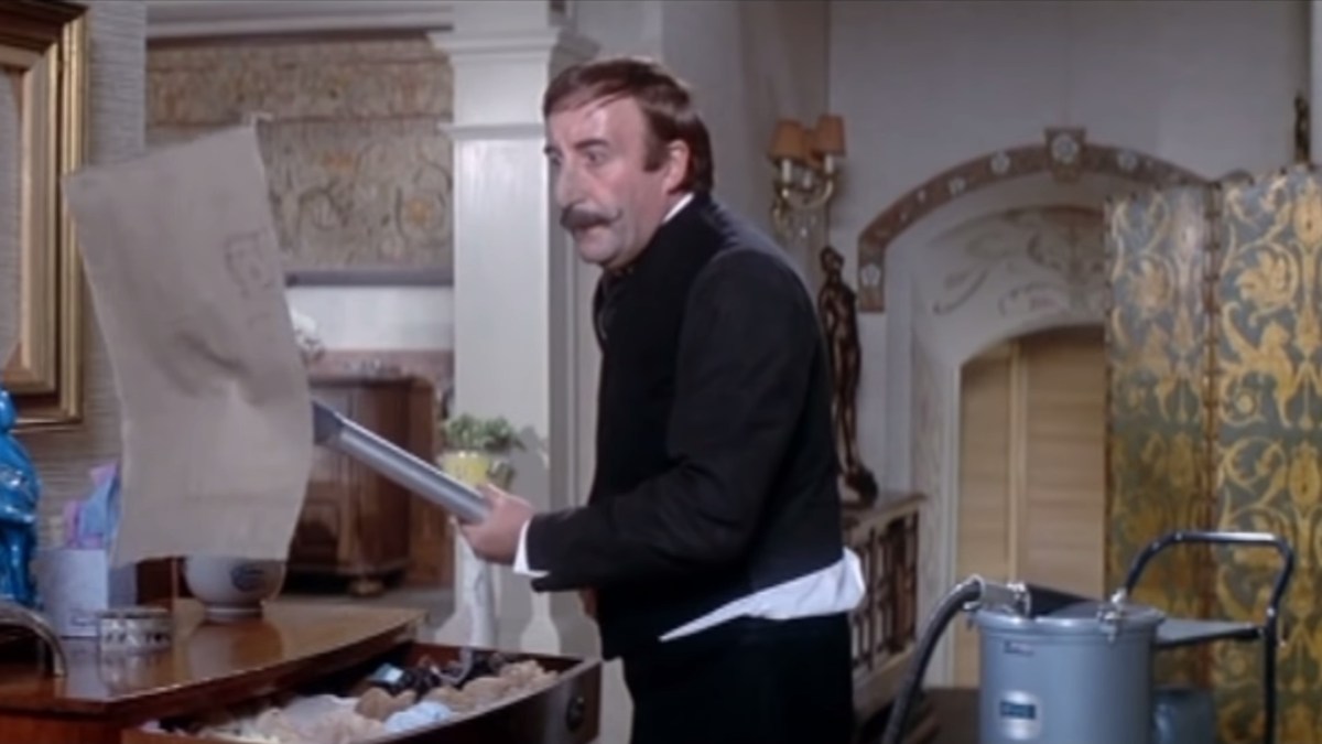 Les données de Facebook ont été aspirées. // Source : Le retour de la panthère rose (1975) Les données de Facebook ont été aspirées. // Source : Le retour de la panthère rose (1975)