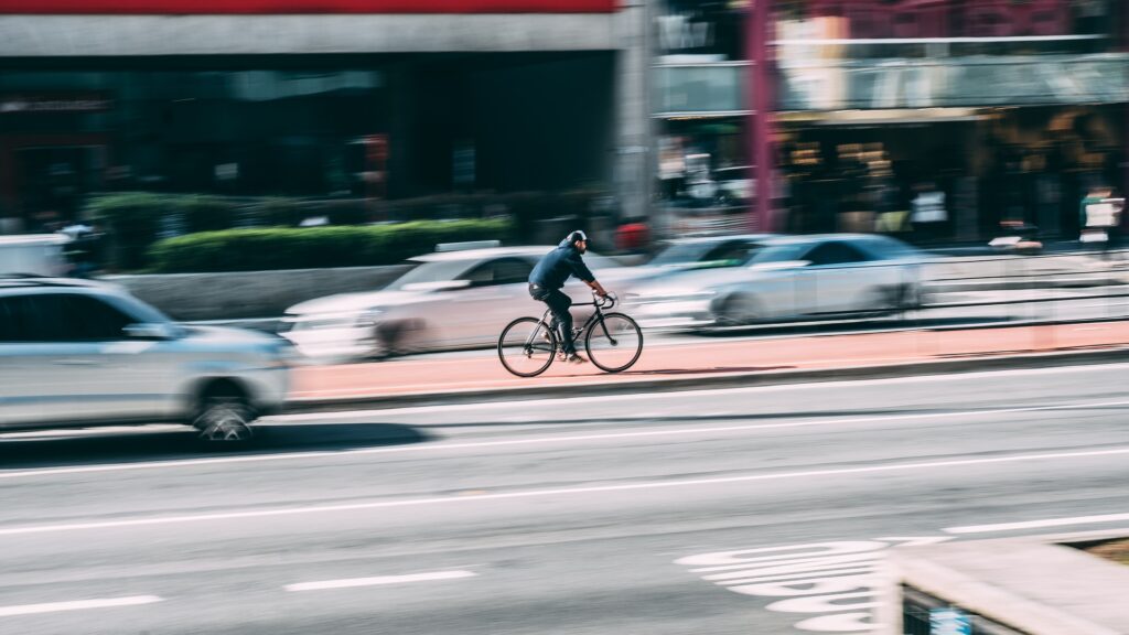 Vélo en ville. // Source : Pixabay Vélo en ville. // Source : Pixabay