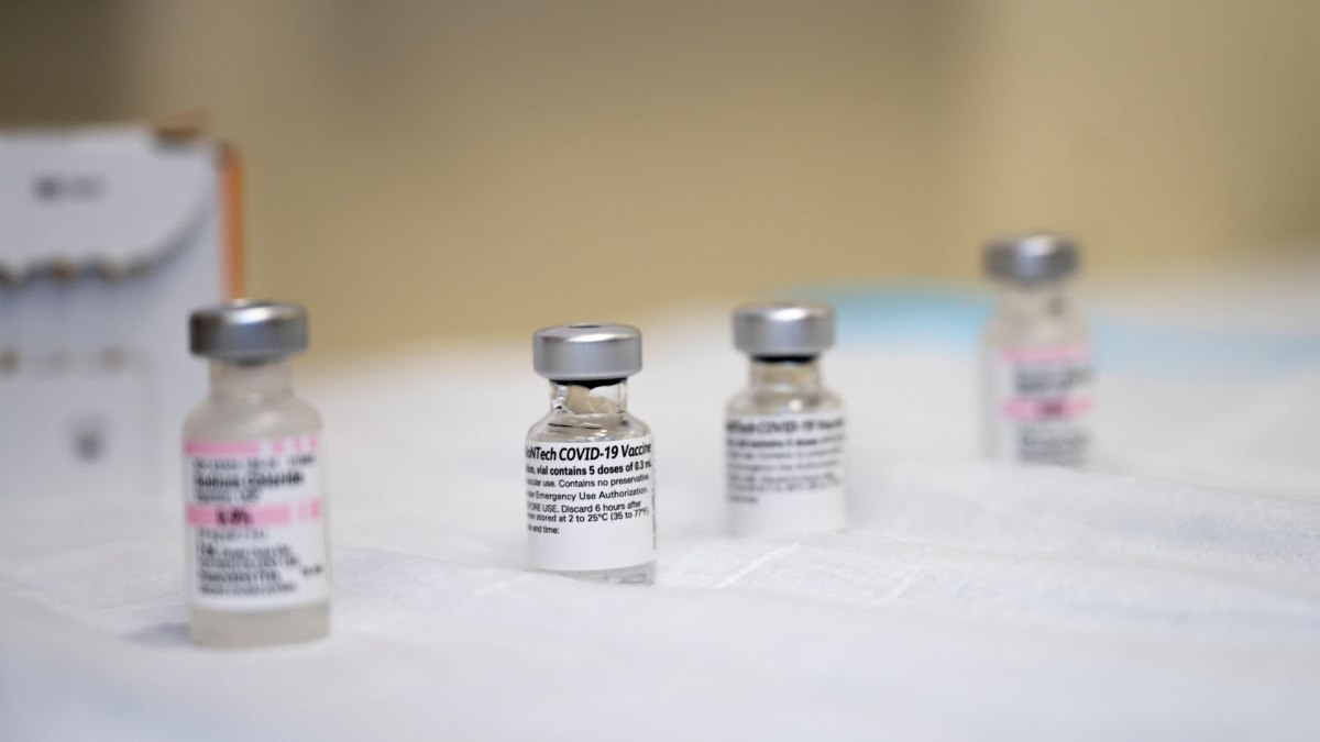 Vaccins contre la Covid-19. // Source : Flickr/CC/U.S. Secretary of Defense (photo recadrée) Vaccins contre la Covid-19. // Source : Flickr/CC/U.S. Secretary of Defense (photo recadrée)