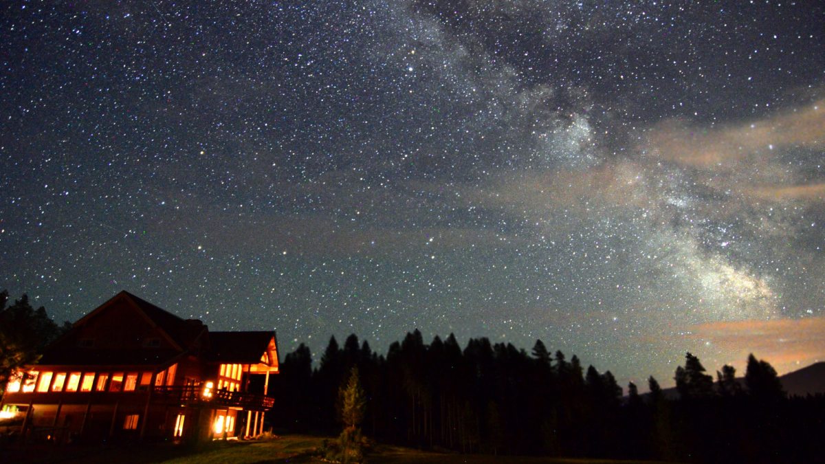 Ciel étoilé dans le Montana. // Source : Flickr/CC/Eugene Wilson (photo recadrée) Ciel étoilé dans le Montana. // Source : Flickr/CC/Eugene Wilson (photo recadrée)