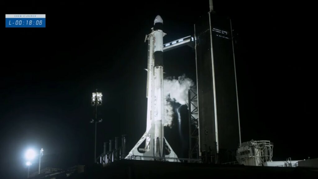 Falcon9 avant le départ. // Source : Nasa/SpaceX Falcon9 avant le départ. // Source : Nasa/SpaceX
