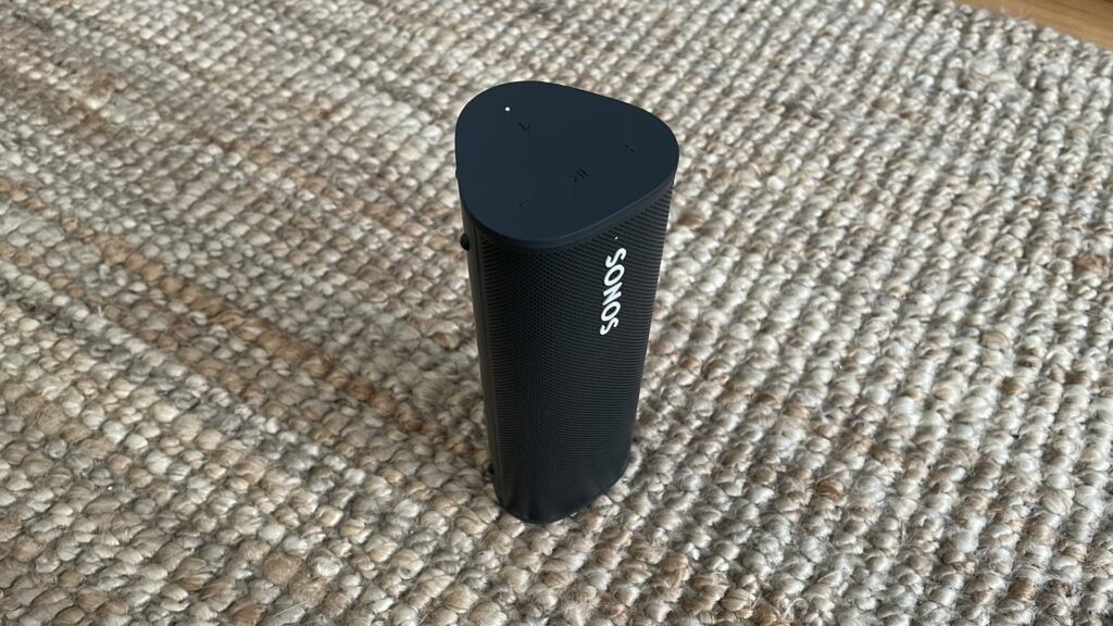 Sonos Roam (débout) // Source : Maxime Claudel pour Numerama Sonos Roam (débout) // Source : Maxime Claudel pour Numerama