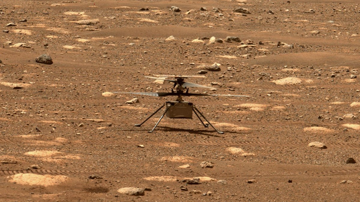 Ingenuity sur Mars, le 7 avril 2021. // Source : NASA/JPL-Caltech/ASU (photo recadrée) Ingenuity sur Mars, le 7 avril 2021. // Source : NASA/JPL-Caltech/ASU (photo recadrée)