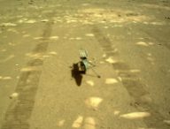 Ingenuity sur Mars, le 5 avril 2021. // Source : NASA/JPL-Caltech (photo recadrée) Ingenuity sur Mars, le 5 avril 2021. // Source : NASA/JPL-Caltech (photo recadrée)