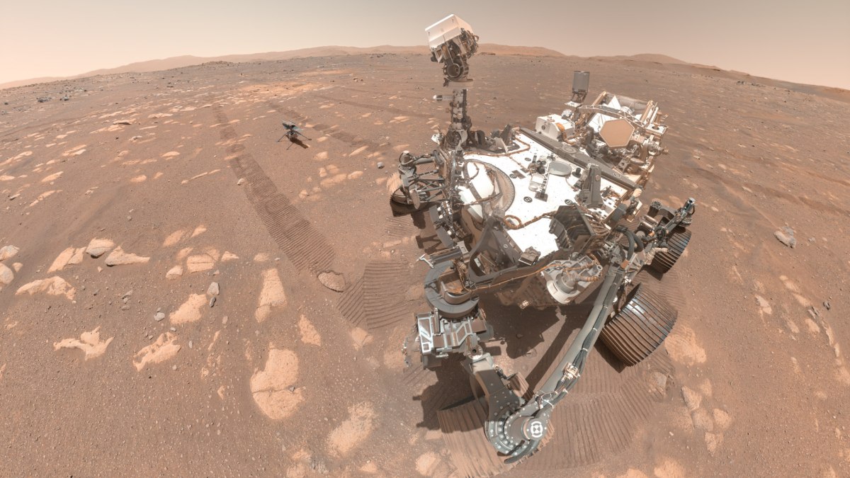 Perseverance et Ingenuity sur Mars. // Source : Flickr/CC/Kevin Gill (image recadrée) Perseverance et Ingenuity sur Mars. // Source : Flickr/CC/Kevin Gill (image recadrée)