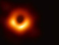 Le trou noir M87*. // Source : Wikimedia/CC/EHT