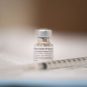 Vaccin contre le Covid-19. // Source : Flickr/CC/Chairman of the Joint Chiefs of Staff for Public Affairs (photo recadrée) Vaccin contre le Covid-19. // Source : Flickr/CC/Chairman of the Joint Chiefs of Staff for Public Affairs (photo recadrée)