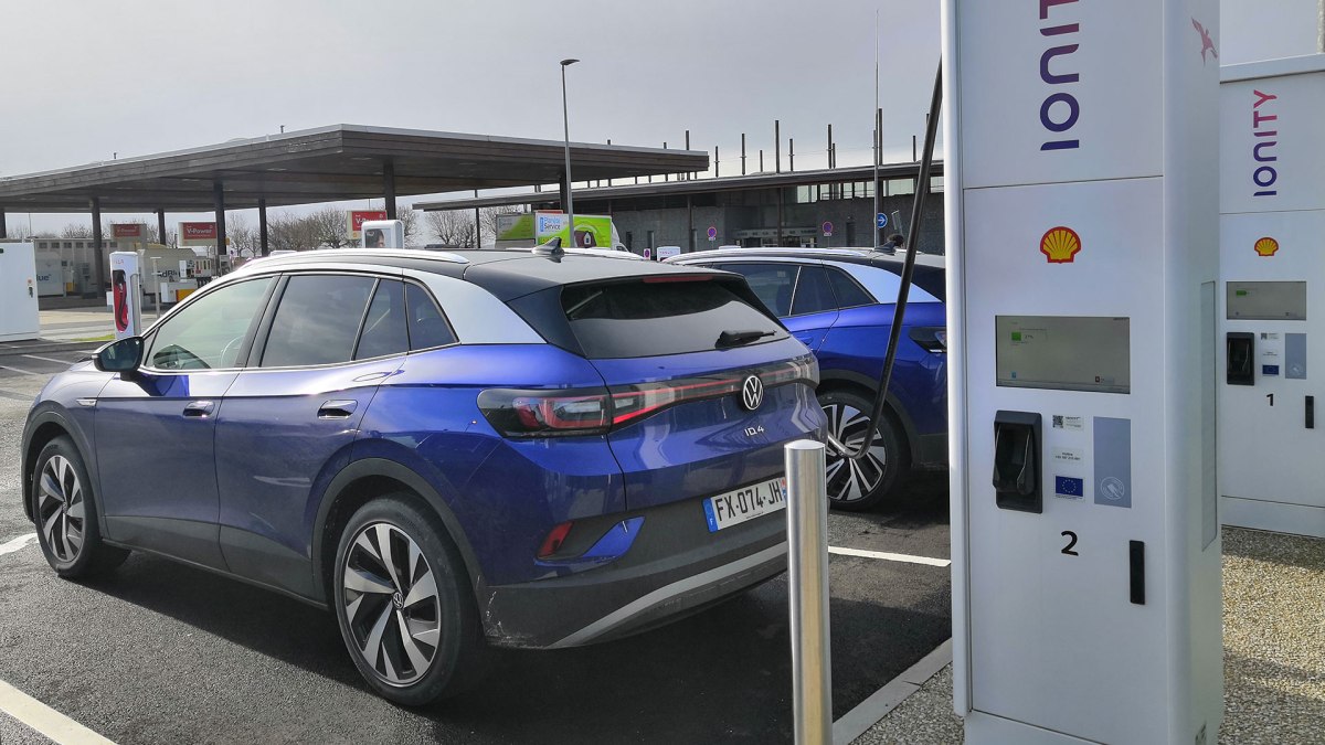 VW ID.4 en charge Ionity // Source : Raphaelle Baut pour Numerama VW ID.4 en charge Ionity // Source : Raphaelle Baut pour Numerama