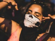 Ce sont des concerts-tests où il faut porter un masque. Il n'y a en revanche pas de distanciation physique. // Source : Thiago Miranda - Pexels
