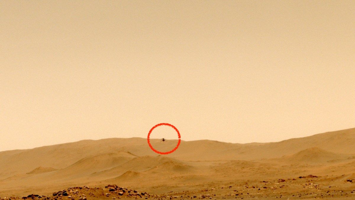 Ingenuity pendant son cinquième vol sur Mars. // Source : NASA/JPL-Caltech Ingenuity pendant son cinquième vol sur Mars. // Source : NASA/JPL-Caltech
