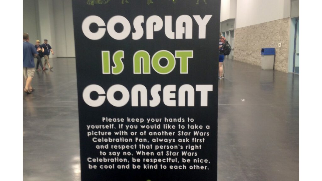 « Le cosplay ne signifie pas le consentement. » // Source : Wikimédia « Le cosplay ne signifie pas le consentement. » // Source : Wikimédia