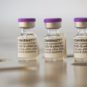 Vaccin Pfizer-BioNTech. // Source : Flickr/CC/Covid-19 vaccination (photo recadrée) Vaccin Pfizer-BioNTech. // Source : Flickr/CC/Covid-19 vaccination (photo recadrée)