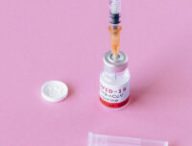 Vaccin contre le Covid-19. // Source : Pexels/Nataliya Vaitkevich (photo recadrée)