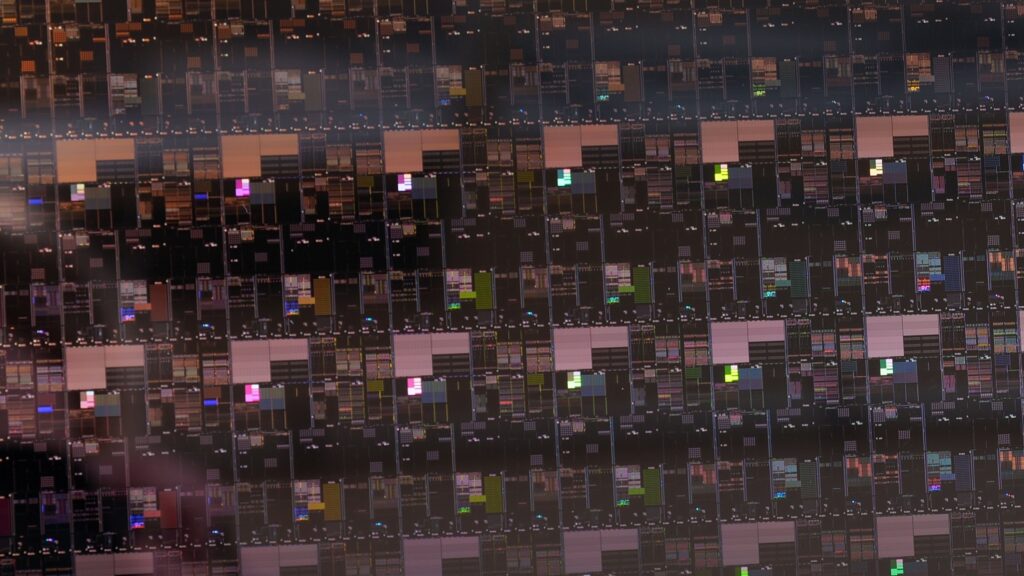 La puce de IBM vu de près // Source : IBM La puce de IBM vu de près // Source : IBM