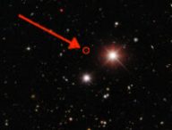 C/2014 UN271 (Bernardinelli-Bernstein). // Source : Dark Energy Survey/DOE/FNAL/DECam/CTIO/NOIRLab/NSF/AURA/P. Bernardinelli & G. Bernstein (UPenn)/DESI Legacy Imaging Surveys, annotation Numerama C/2014 UN271 (Bernardinelli-Bernstein). // Source : Dark Energy Survey/DOE/FNAL/DECam/CTIO/NOIRLab/NSF/AURA/P. Bernardinelli & G. Bernstein (UPenn)/DESI Legacy Imaging Surveys, annotation Numerama