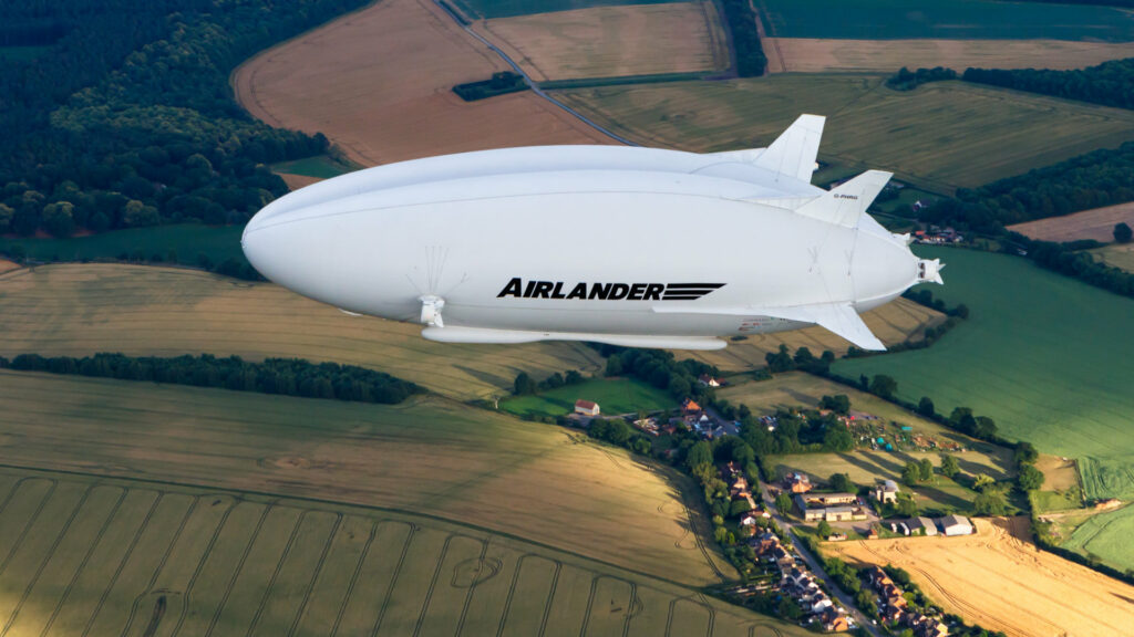 Le zeppelin Airlander 10 pourrait être lancé en 2025. // Source : Hybrid Air Vehicles Le zeppelin Airlander 10 pourrait être lancé en 2025. // Source : Hybrid Air Vehicles