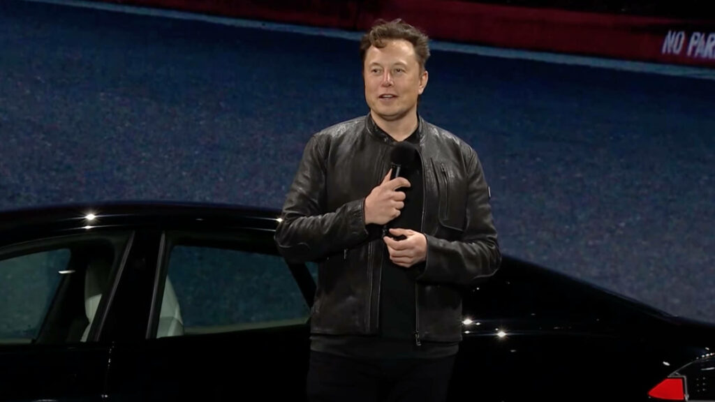 Elon Musk lors de la présentation de la Tesla Model S Plaid // Source : Capture Numerama / Youtube Tesla Elon Musk lors de la présentation de la Tesla Model S Plaid // Source : Capture Numerama / Youtube Tesla