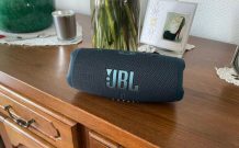 JBL Charge 5 // Source : Maxime Claudel pour Numerama JBL Charge 5 // Source : Maxime Claudel pour Numerama