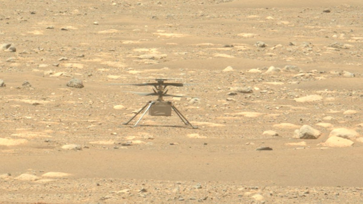 Ingenuity sur Mars le 19 avril 2021. // Source : NASA/JPL-Caltech/ASU (image recadrée) Ingenuity sur Mars le 19 avril 2021. // Source : NASA/JPL-Caltech/ASU (image recadrée)