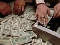 Payer l'argent de la rançon ou payer l'argent de la restauration ?  // Source : Scarface