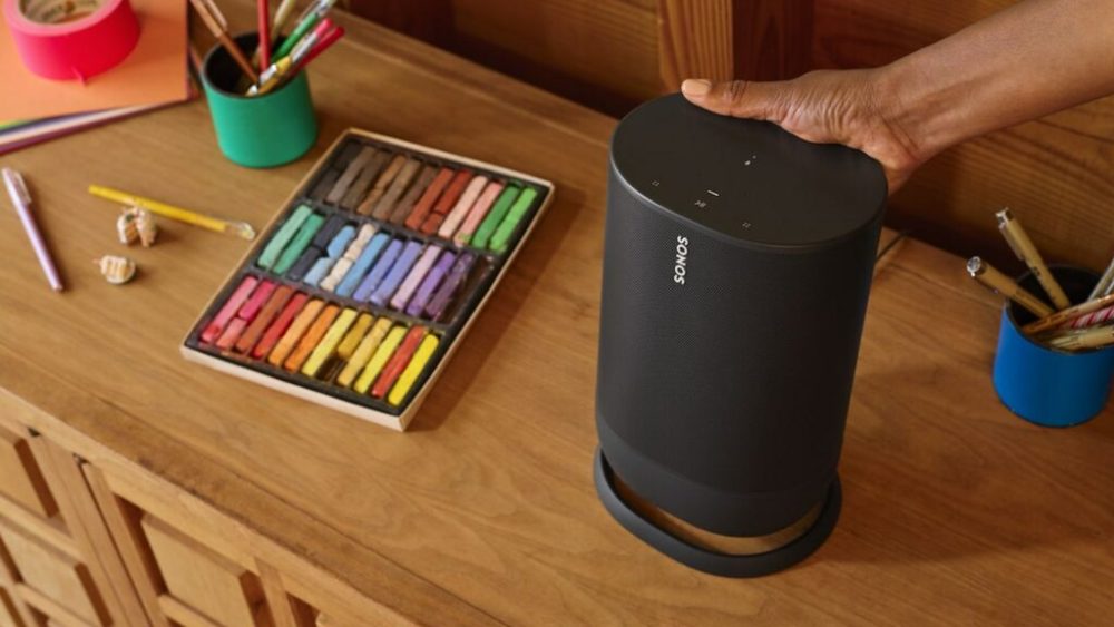 Sonos Move // Source : Sonos Sonos Move // Source : Sonos