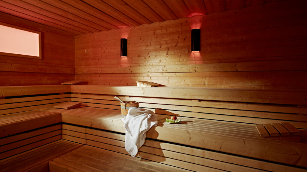 Un sauna. // Source : Flickr/CC/Lindner WTC Hotel & City Lounge Antwerp (photo recadrée) Un sauna. // Source : Flickr/CC/Lindner WTC Hotel & City Lounge Antwerp (photo recadrée)