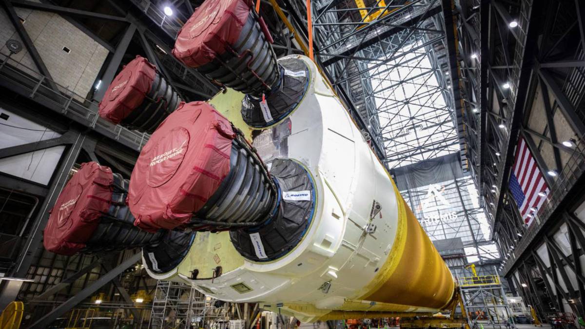 La Nasa a commencé à déplacer l'étage central de la fusée SLS. // Source : Nasa / Franck Michaux La Nasa a commencé à déplacer l'étage central de la fusée SLS. // Source : Nasa / Franck Michaux