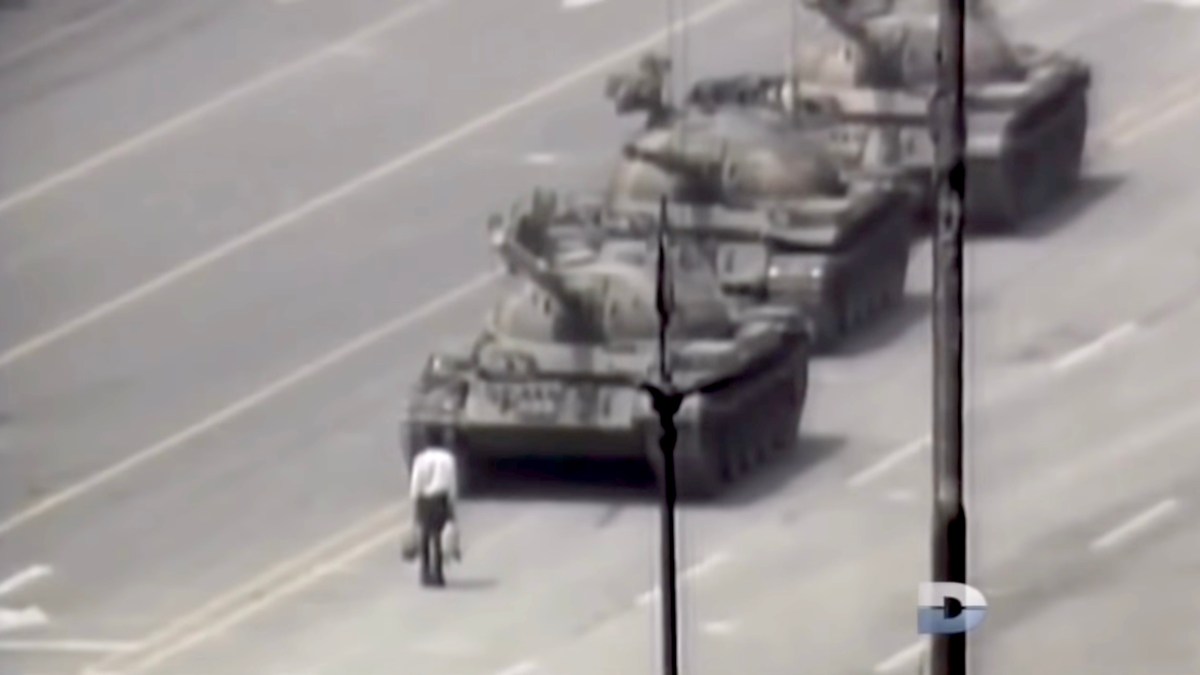 Place Tian'anmen // Source : Capture YouTube/ Natebook Place Tian'anmen // Source : Capture YouTube/ Natebook