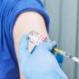 Vaccin covid-19. // Source : Flickr/CC/Tim Reckmann (photo recadrée) Vaccin covid-19. // Source : Flickr/CC/Tim Reckmann (photo recadrée)