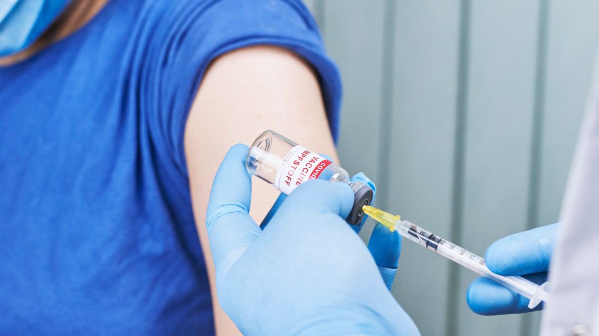 Vaccin covid-19. // Source : Flickr/CC/Tim Reckmann (photo recadrée) Vaccin covid-19. // Source : Flickr/CC/Tim Reckmann (photo recadrée)