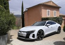 Audi e-tron GT quattro à l'essai // Source : Raphaelle Baut pour Numerama Audi e-tron GT quattro à l'essai // Source : Raphaelle Baut pour Numerama