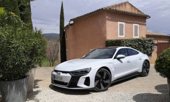 Audi e-tron GT quattro à l'essai // Source : Raphaelle Baut pour Numerama Audi e-tron GT quattro à l'essai // Source : Raphaelle Baut pour Numerama