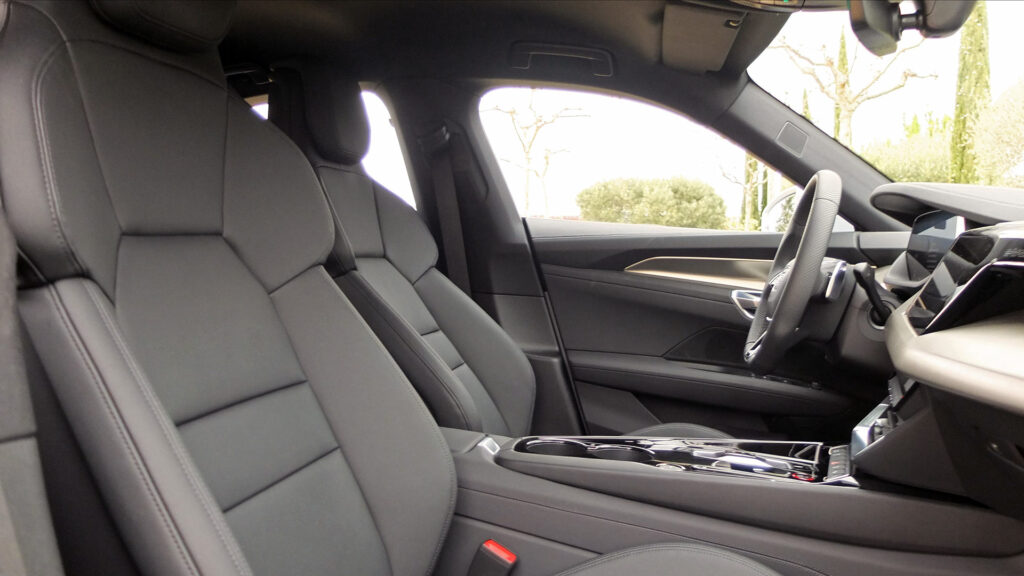 Intérieur Audi e-tron GT quattro // Source : Raphaelle Baut pour Numerama Intérieur Audi e-tron GT quattro // Source : Raphaelle Baut pour Numerama