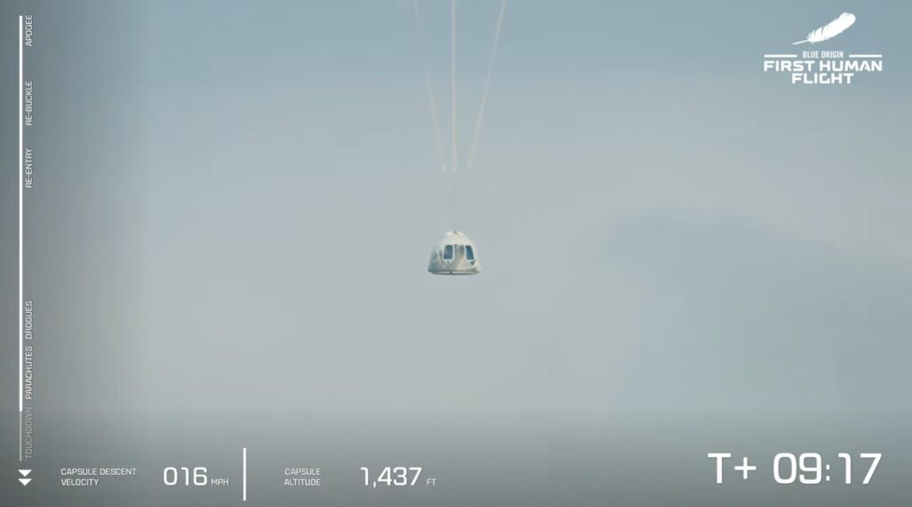 Descente de la capsule. // Source : YouTube/Blue Origin Descente de la capsule. // Source : YouTube/Blue Origin