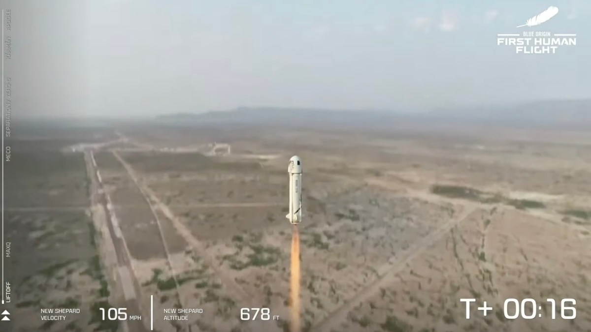 Le décollage de Blue Origin le 20 juillet 2021 // Source : YouTube/Blue Origin Le décollage de Blue Origin le 20 juillet 2021 // Source : YouTube/Blue Origin