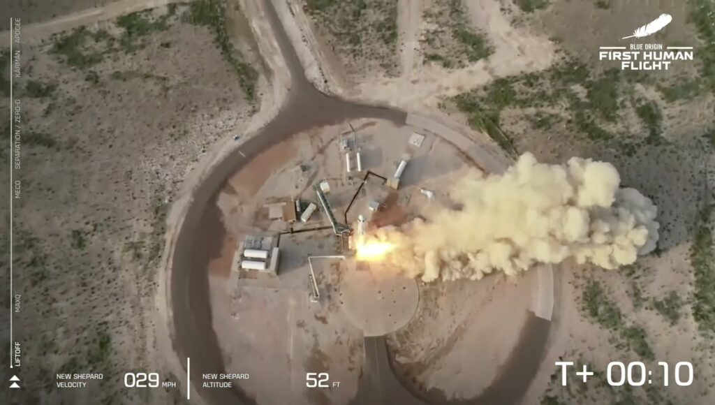 Le décollage de Blue Origin le 20 juillet 2021 // Source : YouTube/Blue Origin Le décollage de Blue Origin le 20 juillet 2021 // Source : YouTube/Blue Origin