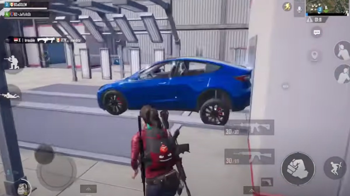 Un Tesla Model Y dans PUBG Mobile // Source : Capture YouTube Un Tesla Model Y dans PUBG Mobile // Source : Capture YouTube
