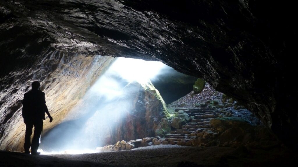 La Grotte de la Licorne, en Basse-Saxe (Allemagne). // Source : Wikimédias La Grotte de la Licorne, en Basse-Saxe (Allemagne). // Source : Wikimédias
